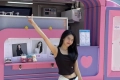 김소혜 커피차앞에서 기쁨의 v