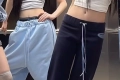 아일릿 민주 원희 배꼽 내밀고 뚱한표정