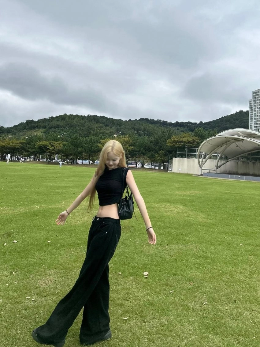 금발의 고2 댄스부