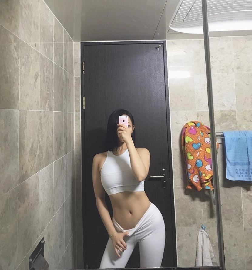 화장실에서 찰칵