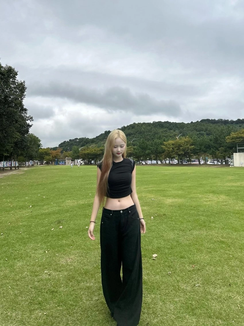 금발의 고2 댄스부