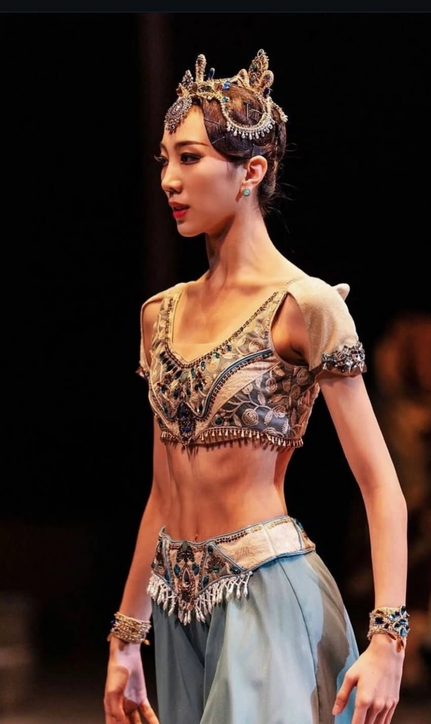 진정한 슬랜더 발레리나