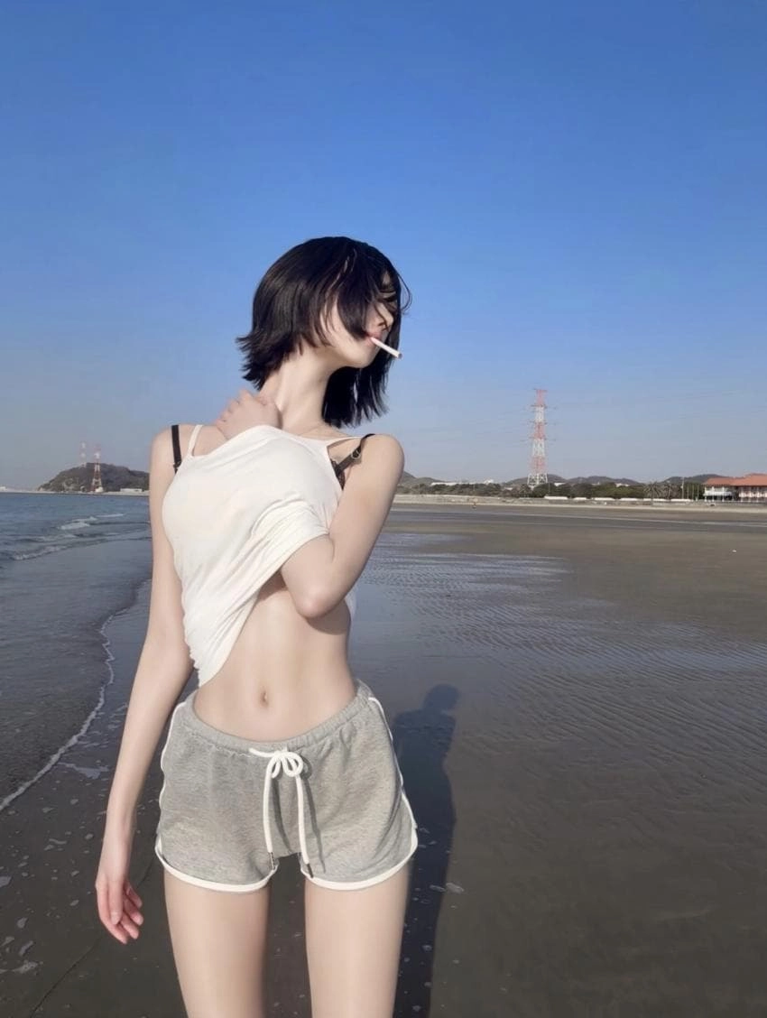 온몸 핥고싶은 가녀린 누나