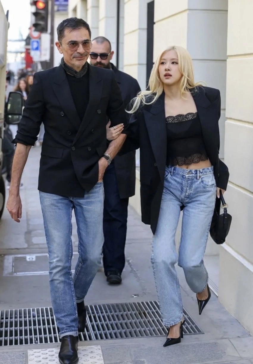 넘 예쁜 금발 로제