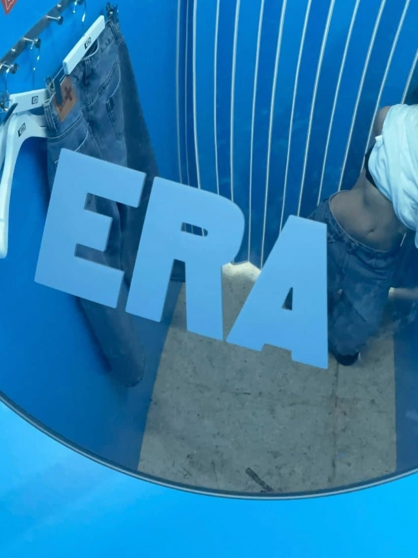 탈의실에서 급 노출