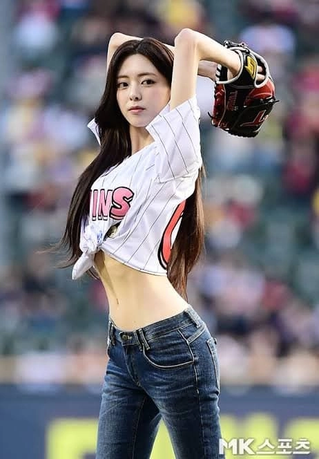 엘지 트윈스 시구하는 유나