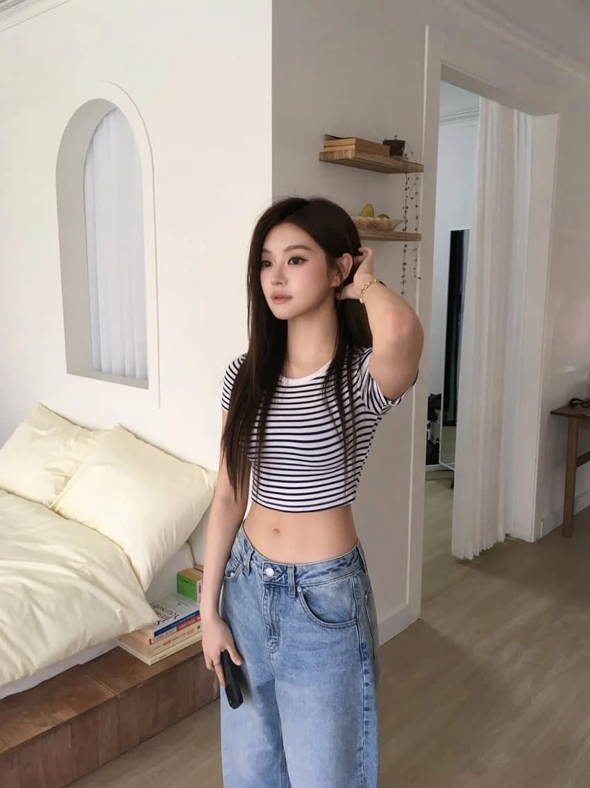 슬랜더 골반라인 배꼽도 완벽