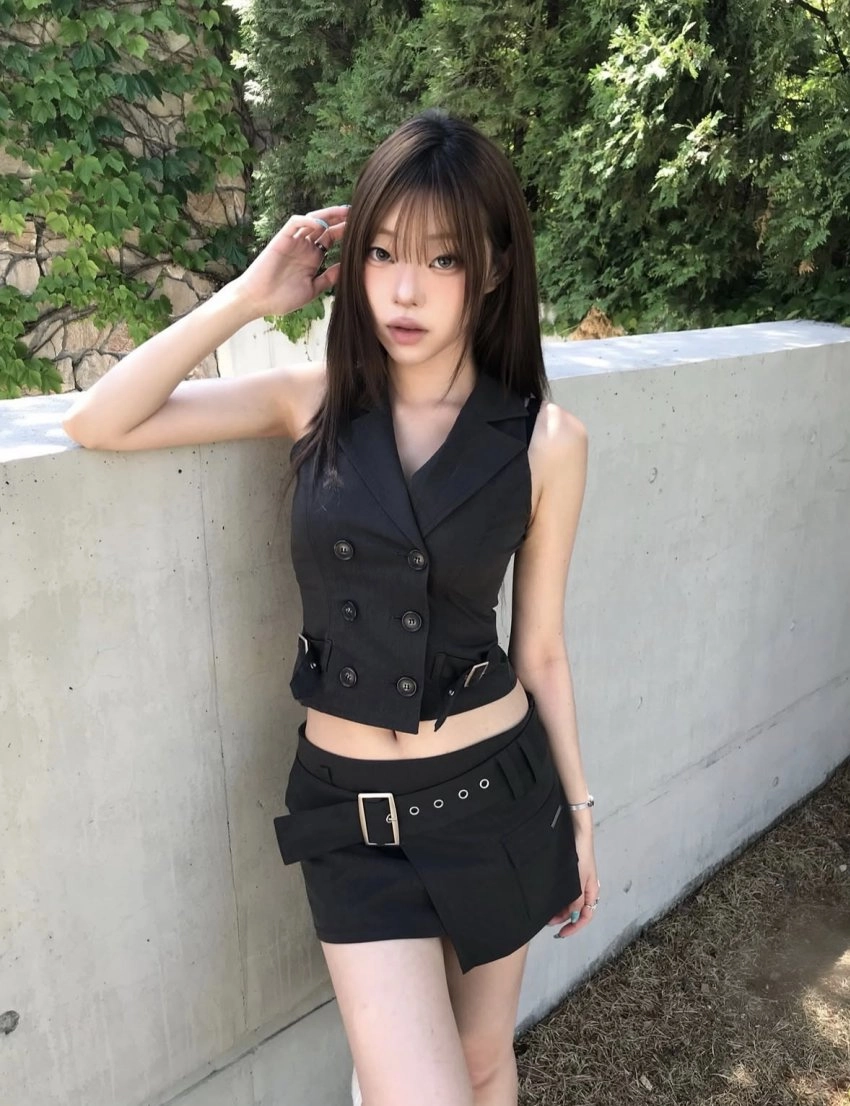 생머리 슬랜더 가녀린 몸매