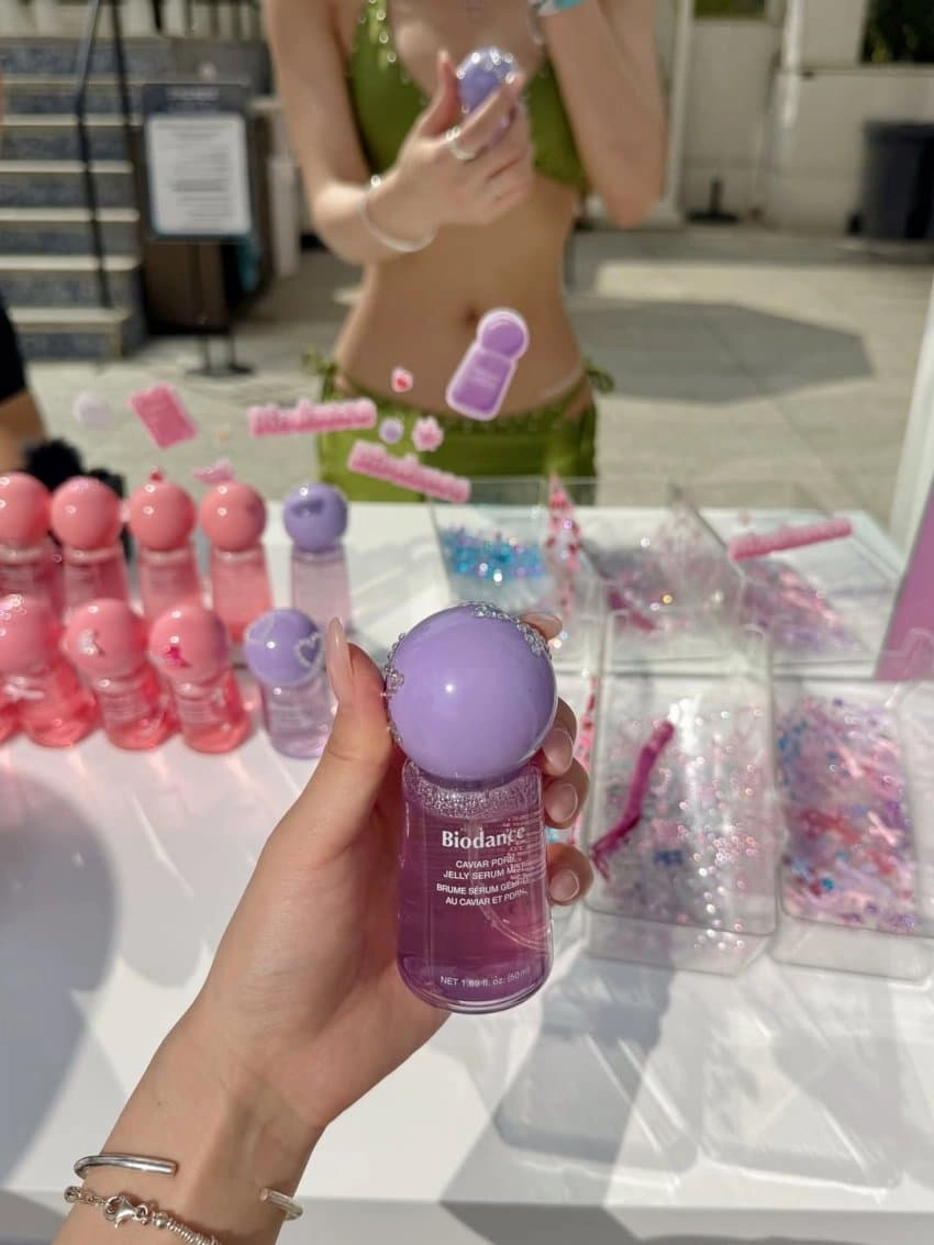 슬랜더 녹색비키니 자신감