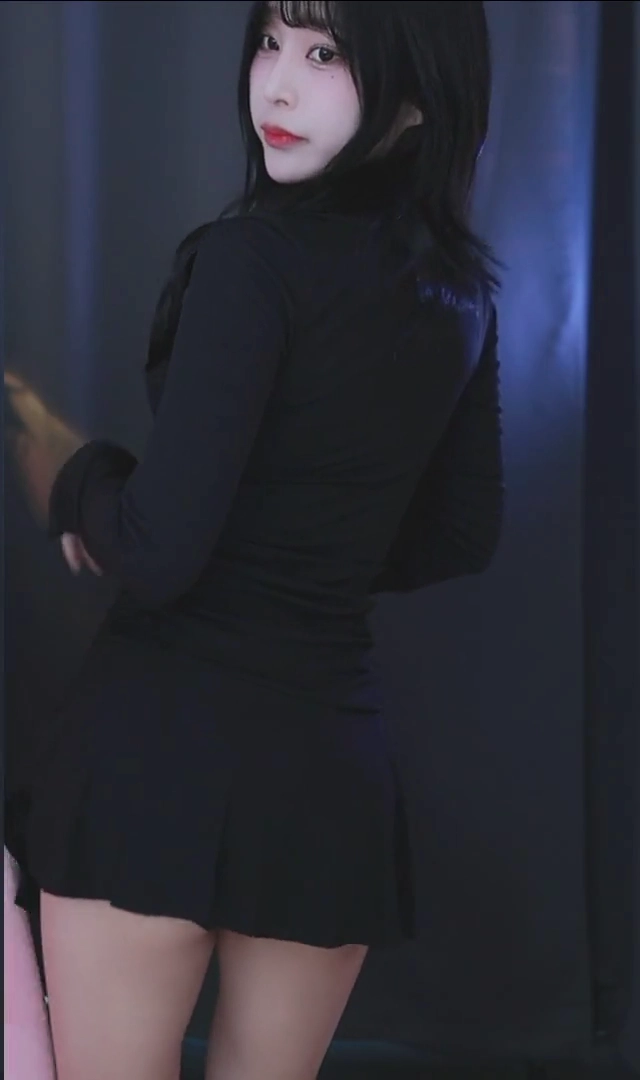 강혜원 닮은 여캠 하루짱 엉밑살 각도에 반응 폭발