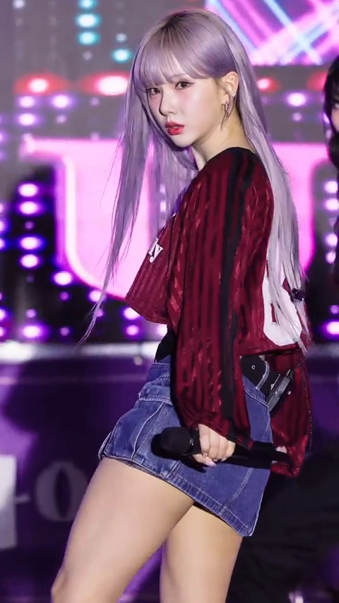 청미니 착붙핏으로 비비지 은하 엉밑살 터진 꿀벅지 노출