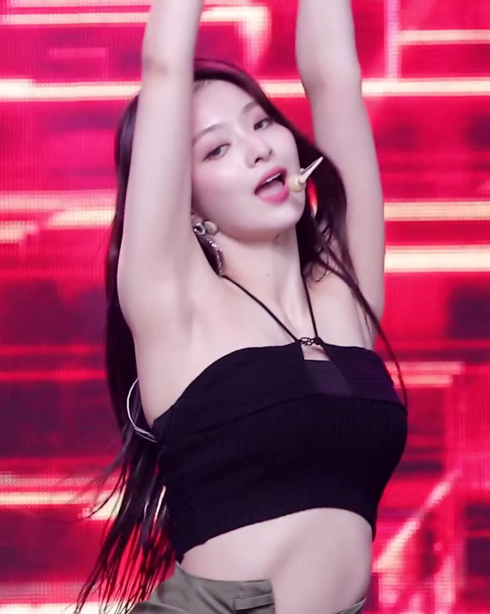 민소매 안무 직캠 프미나 이나경 야드랑이 노출