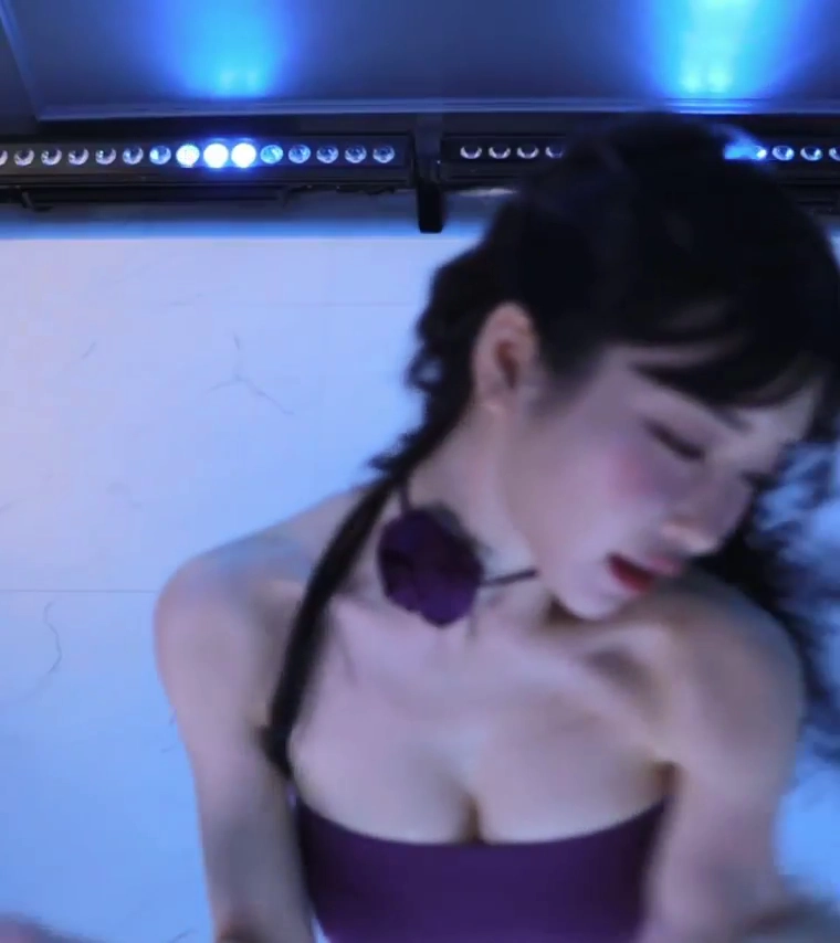 천장캠에 다 잡힌 과즙세연 슴부먼트 오프숄더 한계 수위 논란